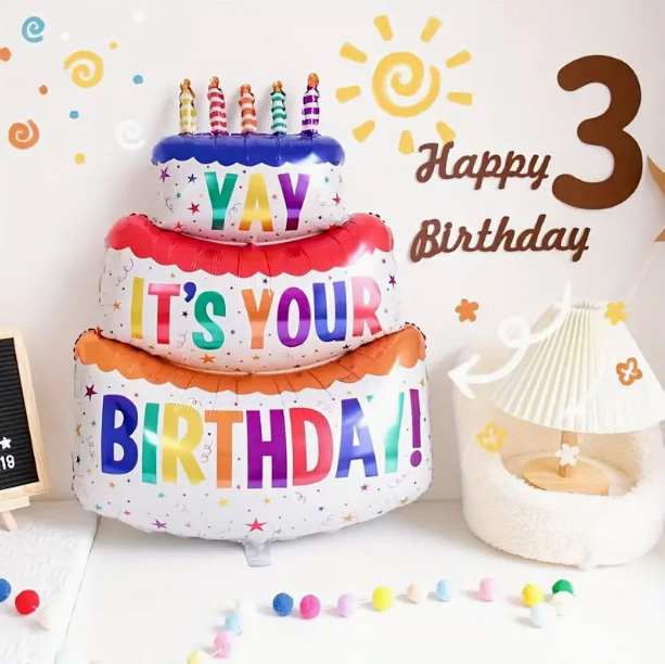 巨大な誕生日ケーキのホイルバルーン