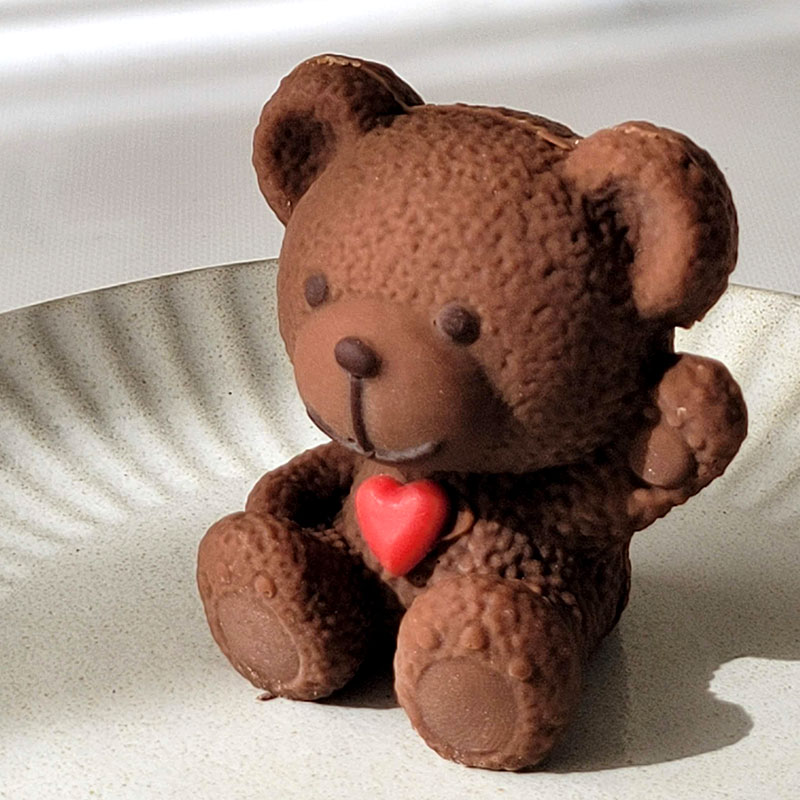【カカオサンパカ】可愛いクマが乗った通販チョコレートケーキ「スモールベアエマケーキ」ベアーチョコ