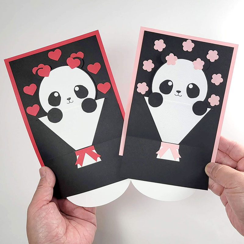 花束からパンダが飛び出す！キュートな手作りメッセージカード