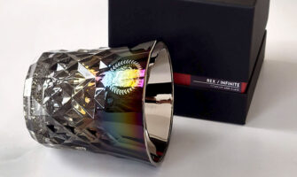 オーロラが輝く！PROGRESSのチタングラス