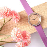 春にぴったり！天然の「桜の木」を使ったヴェアホイの腕時計「SAKURA」をレビュー！