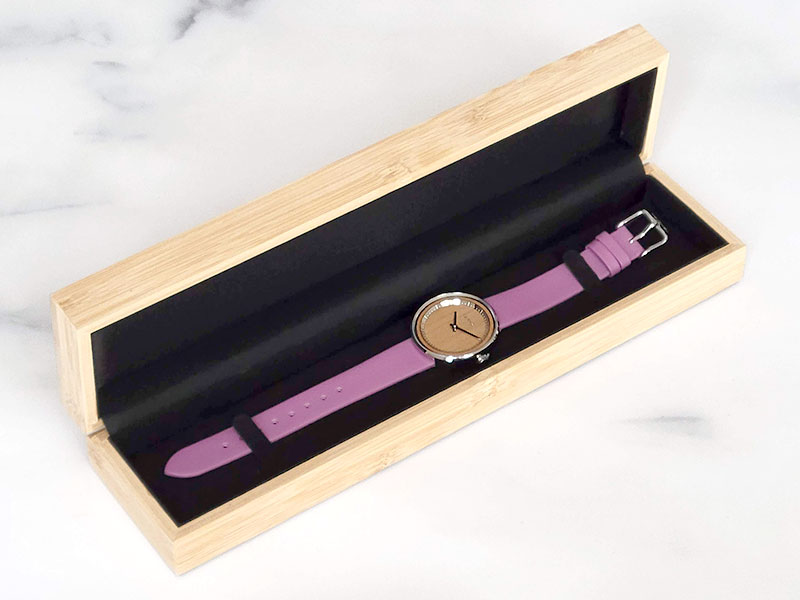 箱の中の時計｜「桜の木」を使ったヴェアホイの腕時計「SAKURA」をレビュー