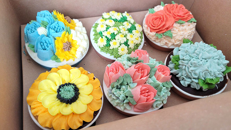 THE Ugly Duckling cupcake flowers box カップケーキ6個セット レビュー  