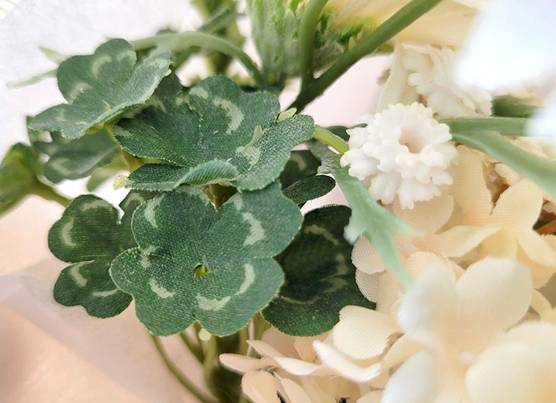 四つ葉のクローバー　メリアルームメン　12本の白い花束(ホワイトダズンフラワー)　レビュー　口コミ　評価