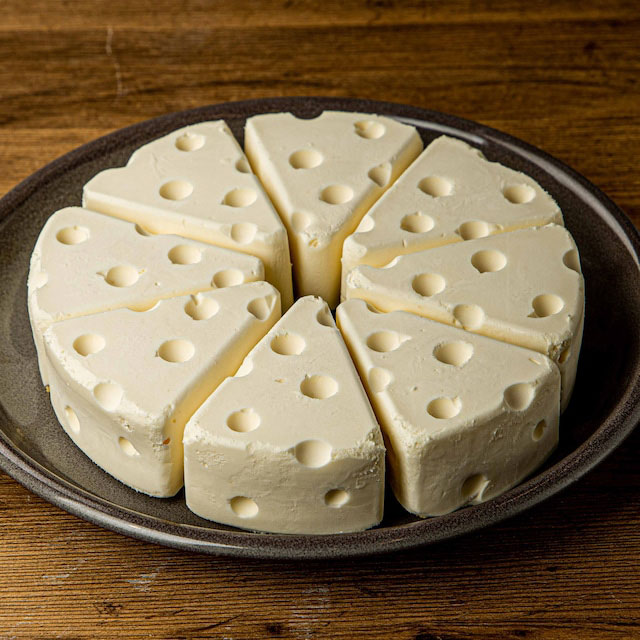 ラニーチーズ　レアチーズチーズケーキ　６号 8ピース