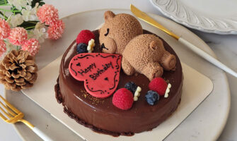 【口コミ】くまちゃんチョコレートムースケーキ／ベリーズスイーツキッチンをレビュー！可愛くて美味しい誕生日ケーキでした！