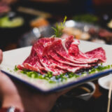 東京で誕生日サプライズにおすすめな焼肉レストラン10選！